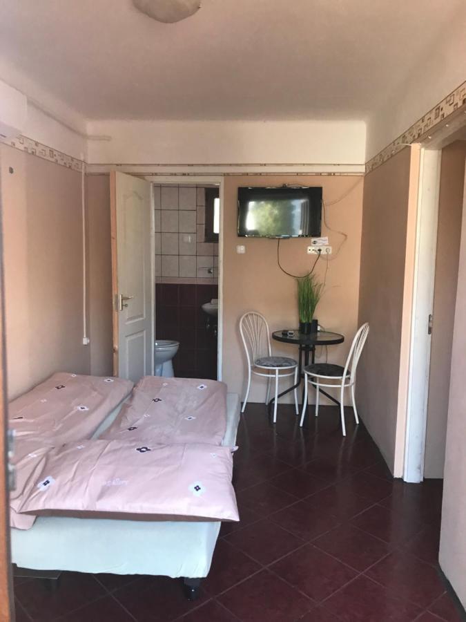 Edu Apartman ハイデゥソボスロー エクステリア 写真